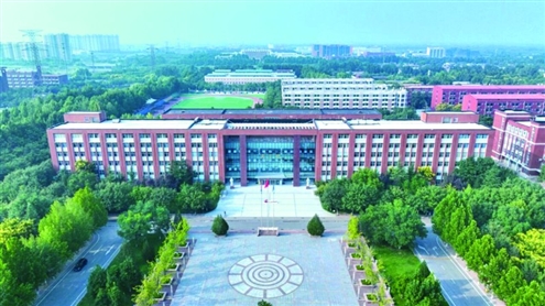 近年来,山东英才学院聚焦国家和省级重大战略,不断深化教育教学改革,全面推进高水平应用型大学建设